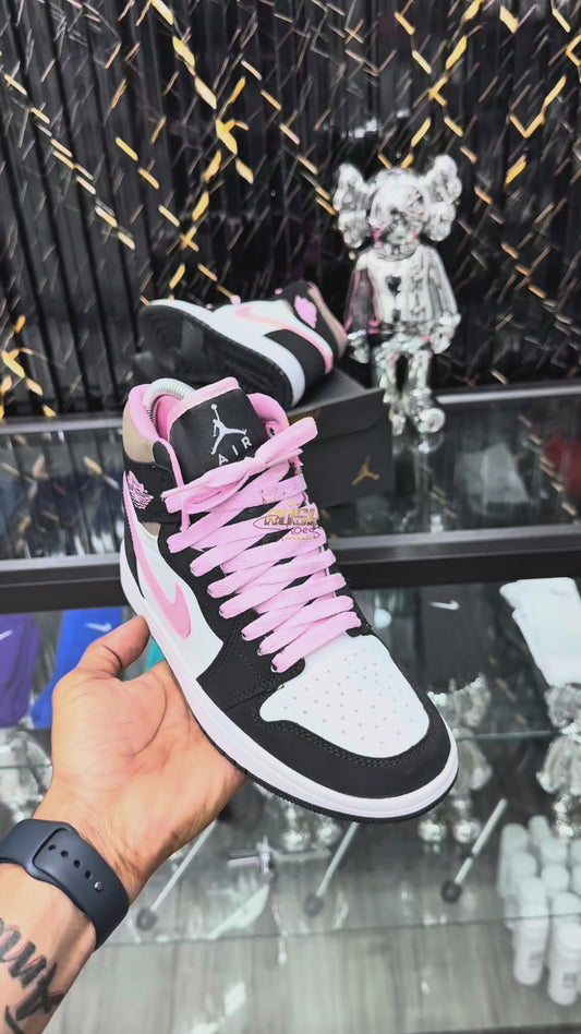 Air Jordan 1 HT  🌸