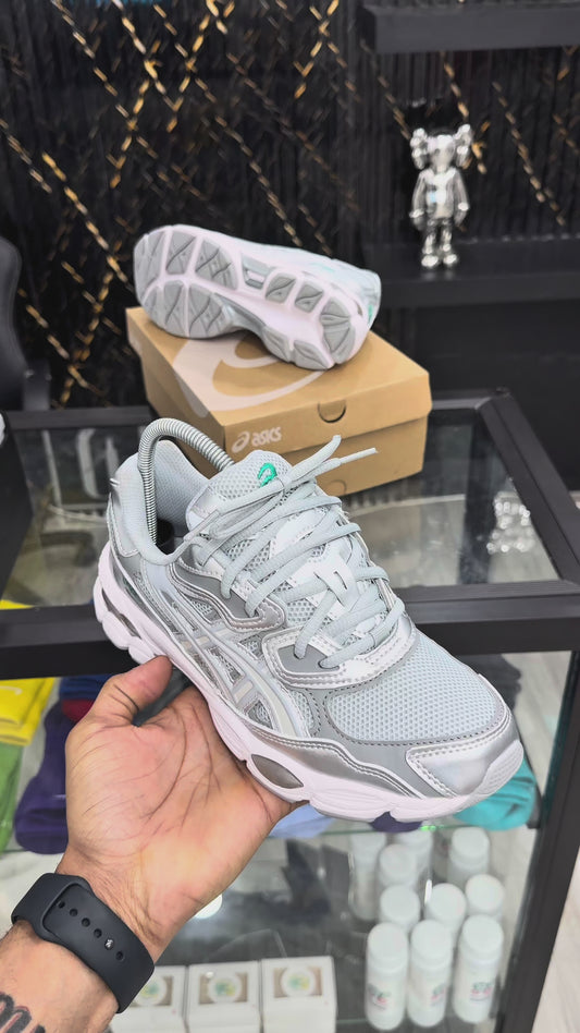 ASICS GEL-NYC 🛸